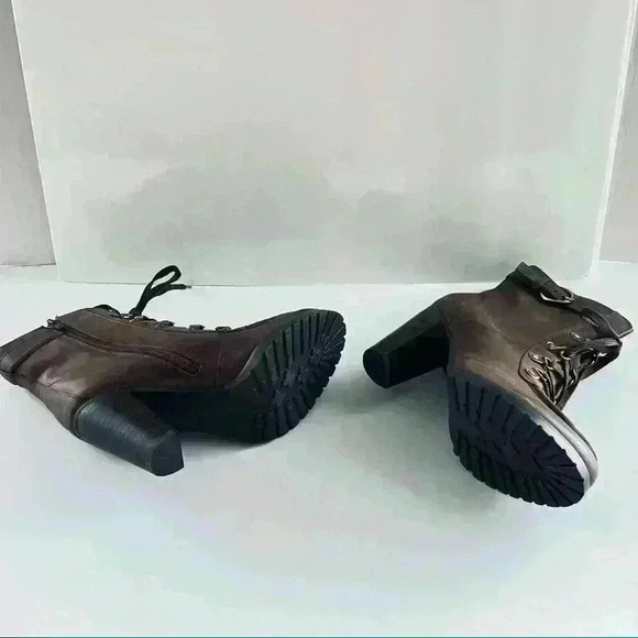 Charles David Brown  Leather Booties Combat Boots for Women Size 7 - Picture 4 of 15